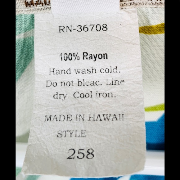 KALAHEO Men’s 2XL Hawaiian Floral White Shirt - Picture 7 of 7